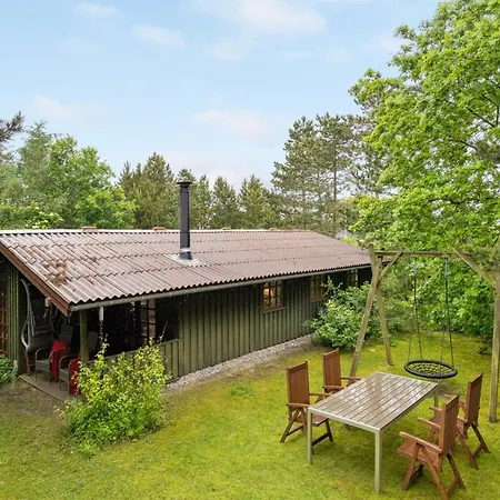 Gail - 400m To The Fjord By Interhome *